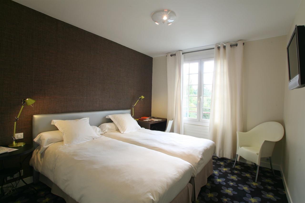 Logis Ar Milin Hotel Châteaubourg Exterior photo